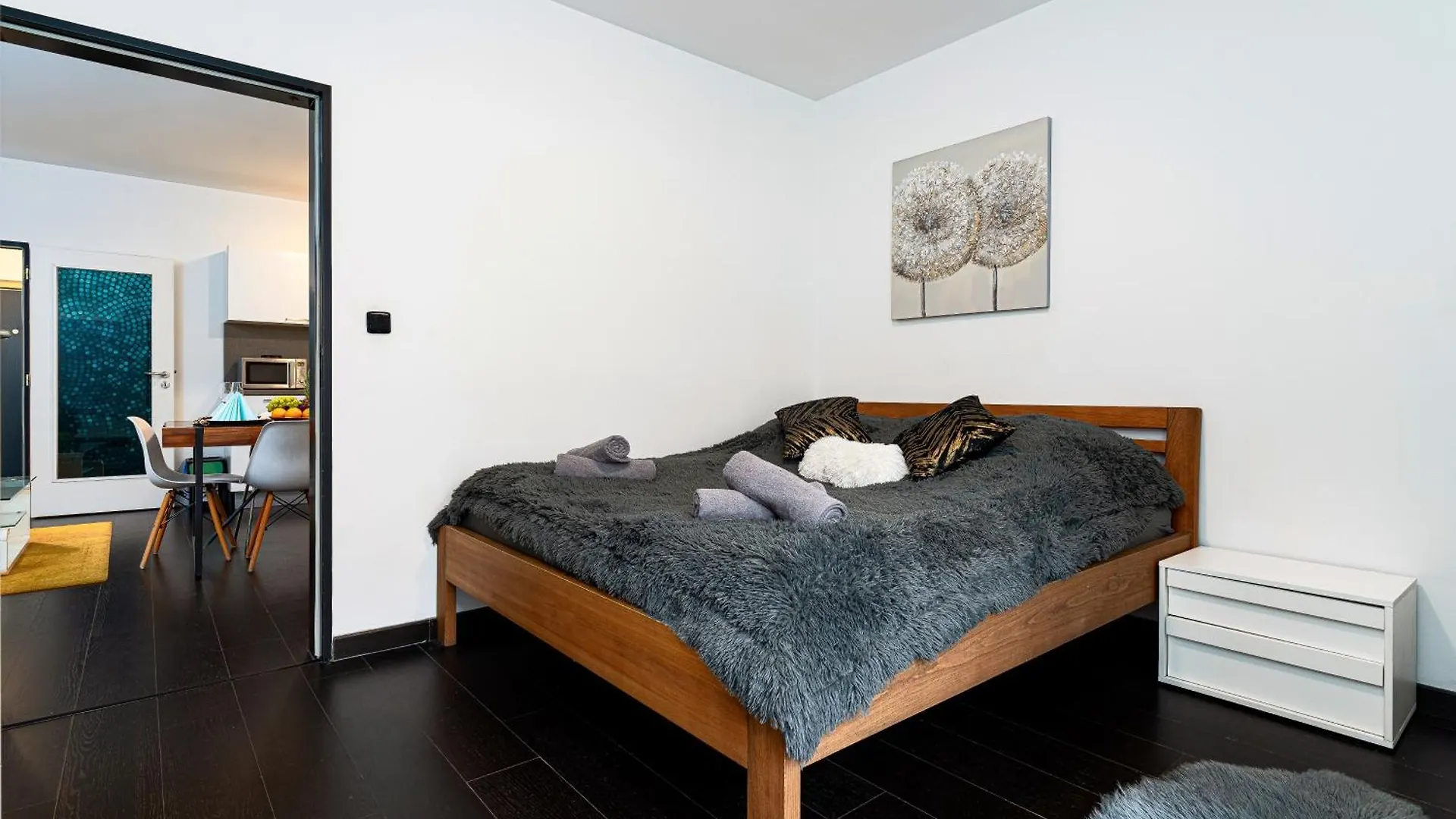 Magnificent Silver Residence براغ