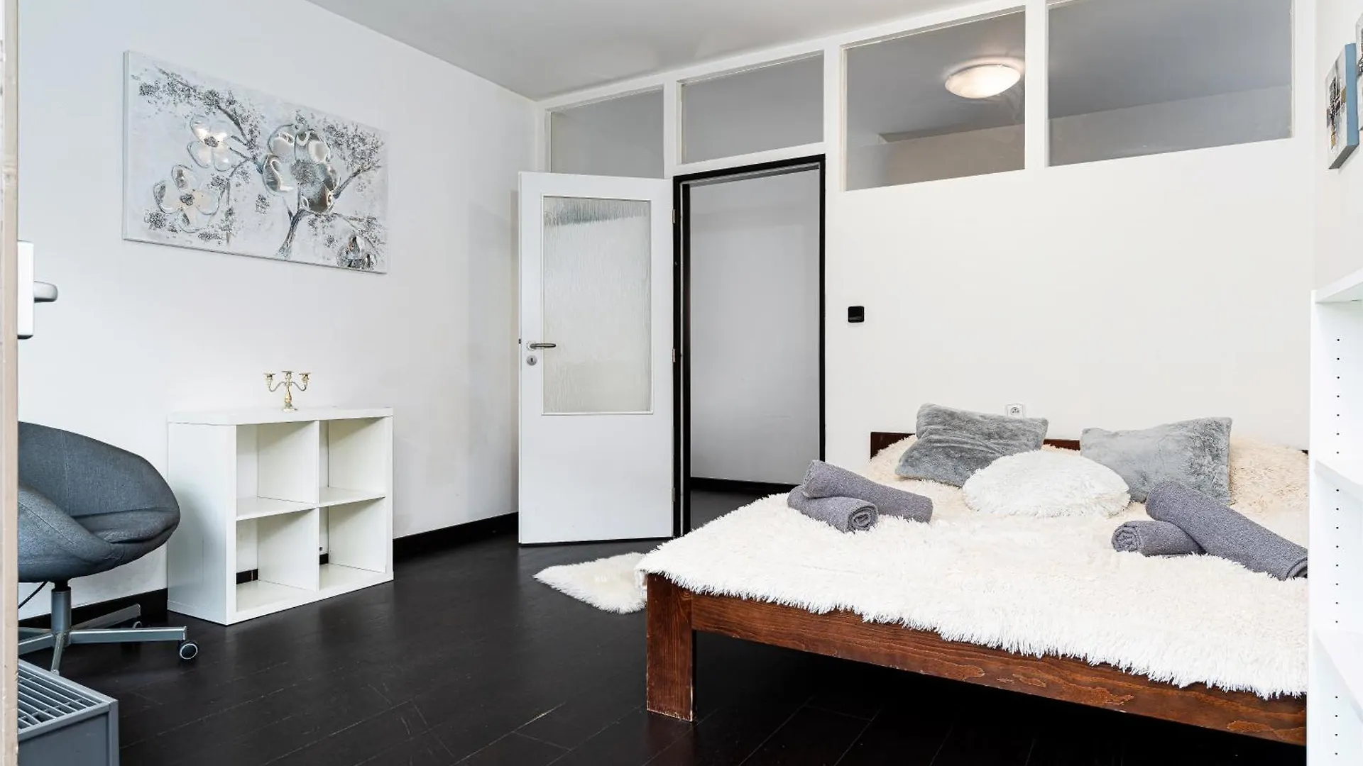 Magnificent Silver Residence براغ
